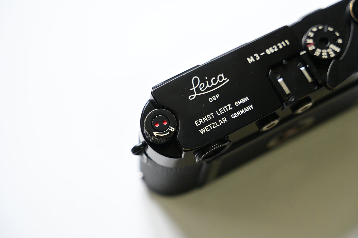 Leica M3 Kanto Black Paint semi-glossy in all black finish Buddha Brass lugs