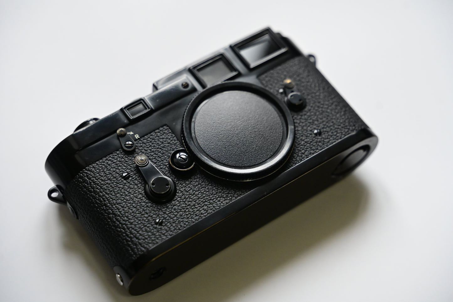 Leica M3 Kanto Black Paint semi-glossy in all black finish Buddha Brass lugs